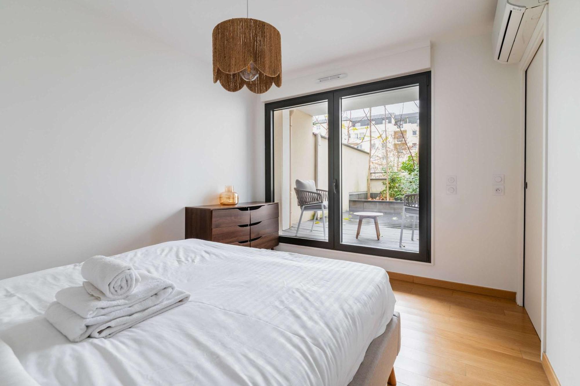 Appartement Lumineux Avec Terrasse Courbevoie - 4P - Flat-Guest Esterno foto